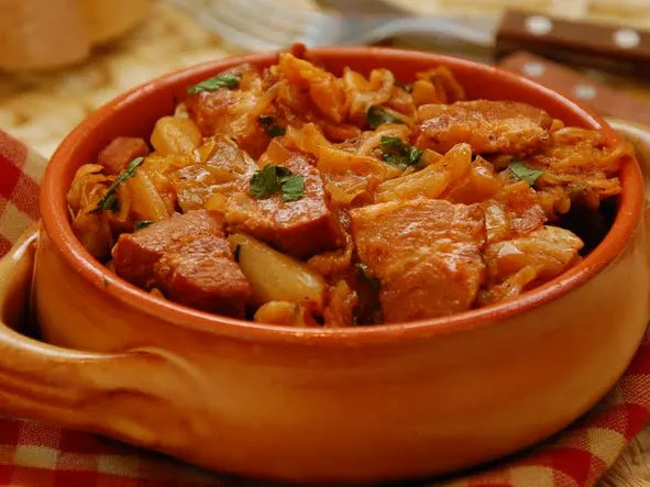 Sour Cabbage with Smoked Pork